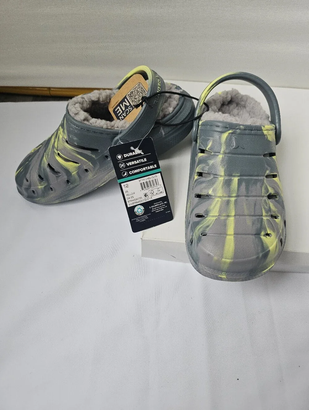 Rugged Shark – Thermally Lined Clogs (New with Tags)